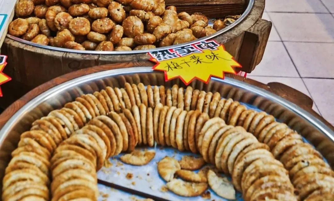 黄山风景屯溪老街,夜游黄山屯溪老街一角