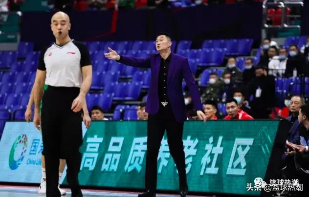 cba裁判离谱名场面杜锋,杜锋再次重视裁判
