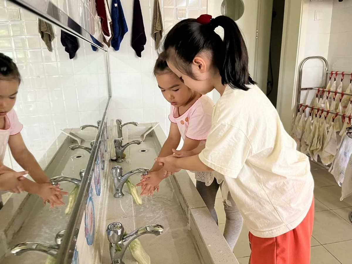 心怀皓月致敬师恩主题活动介绍,幼儿园心怀皓月致敬师恩小视频