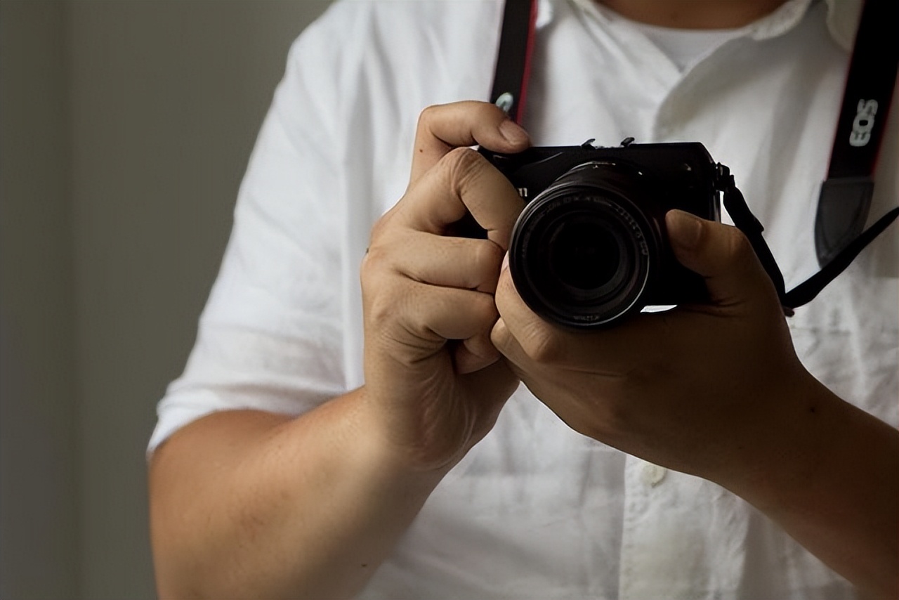 数码相机的基本结构是什么,相机机身结构及各部件作用