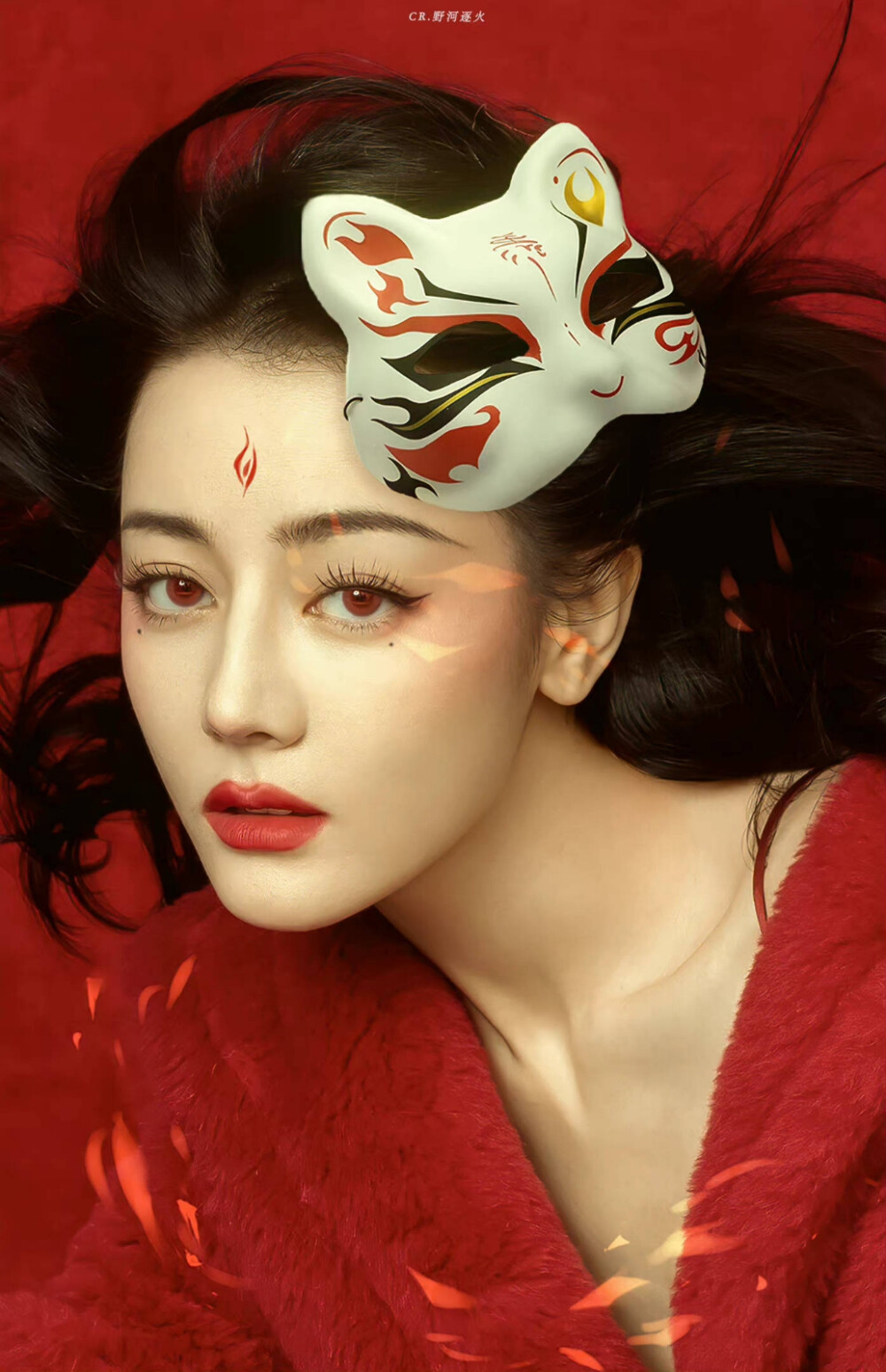 热巴露肩露腰,热巴为什么不露细腰