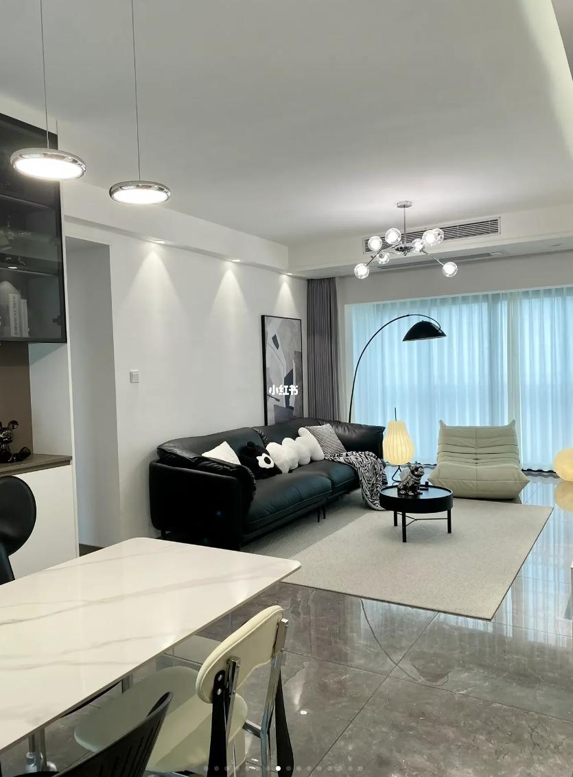 奢华大气的黑色皮沙发,真正的黑色皮沙发