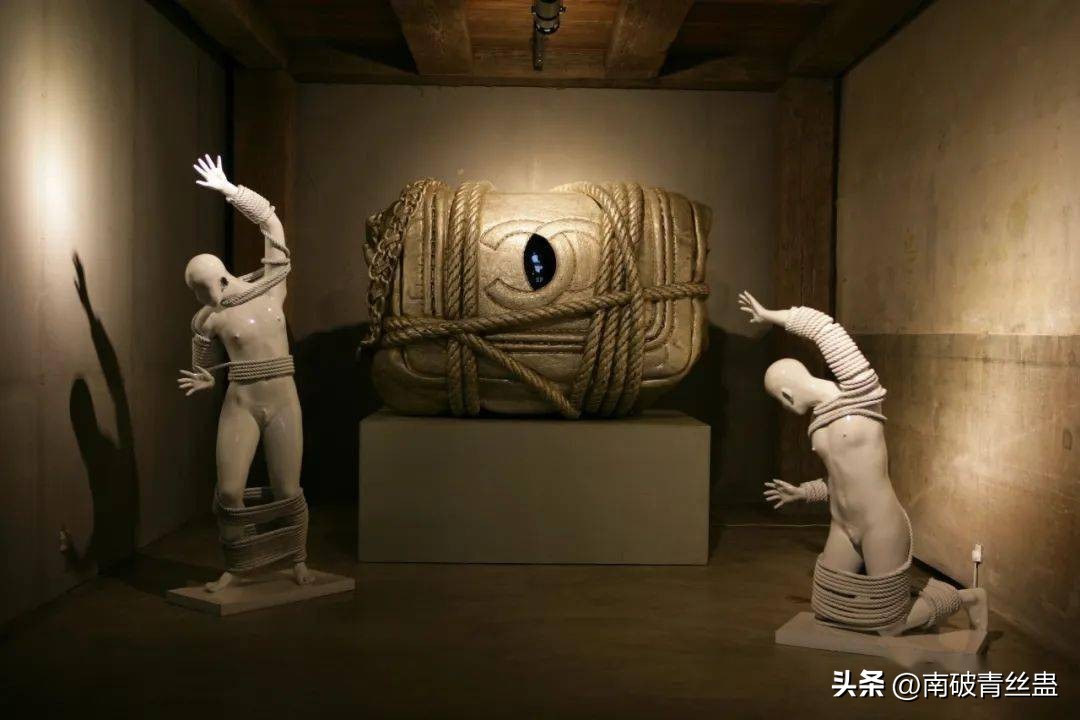 探讨美术作品所蕴含意义,美术作品中的人文意蕴