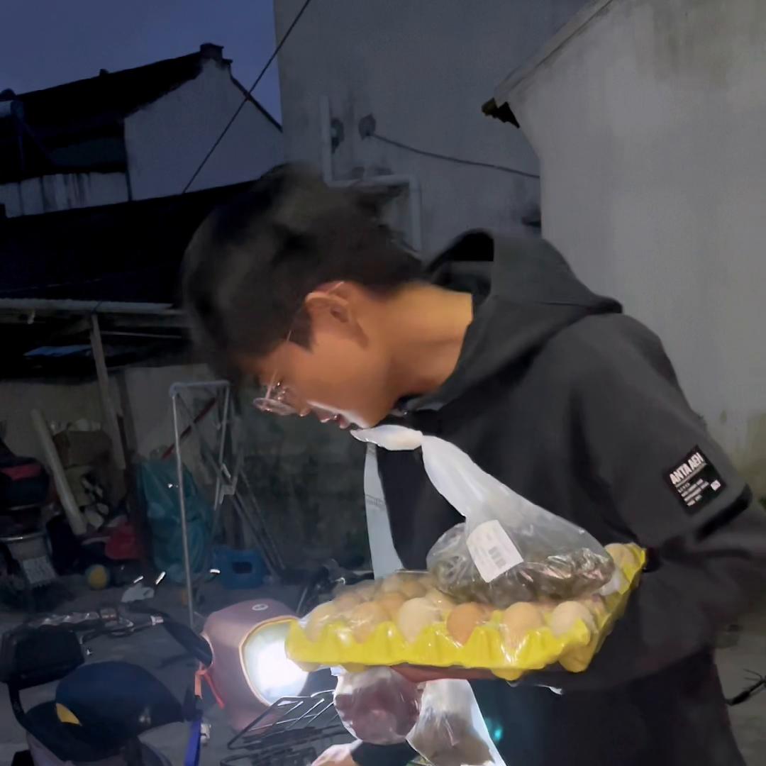 在上海跑滴滴一个月一万,在上海跑滴滴是优享好还是快车好