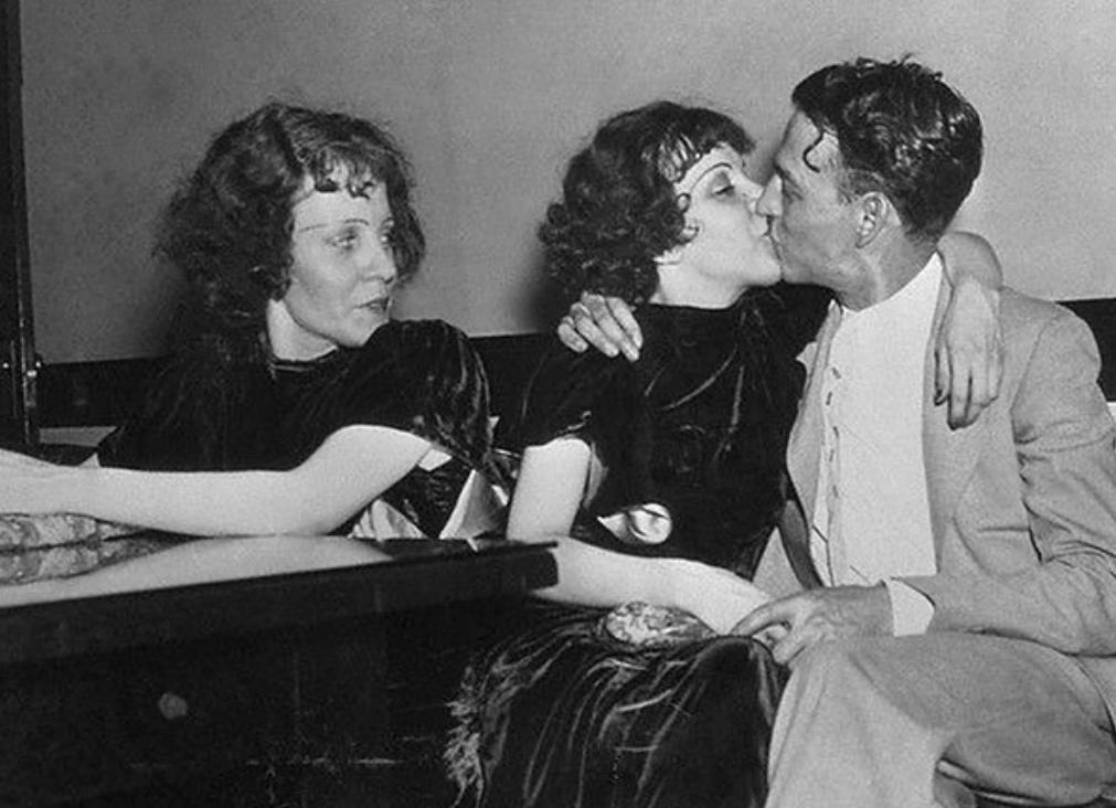 英国连体姐妹分离手术大结局,英国连体姐妹姐姐死后怎样