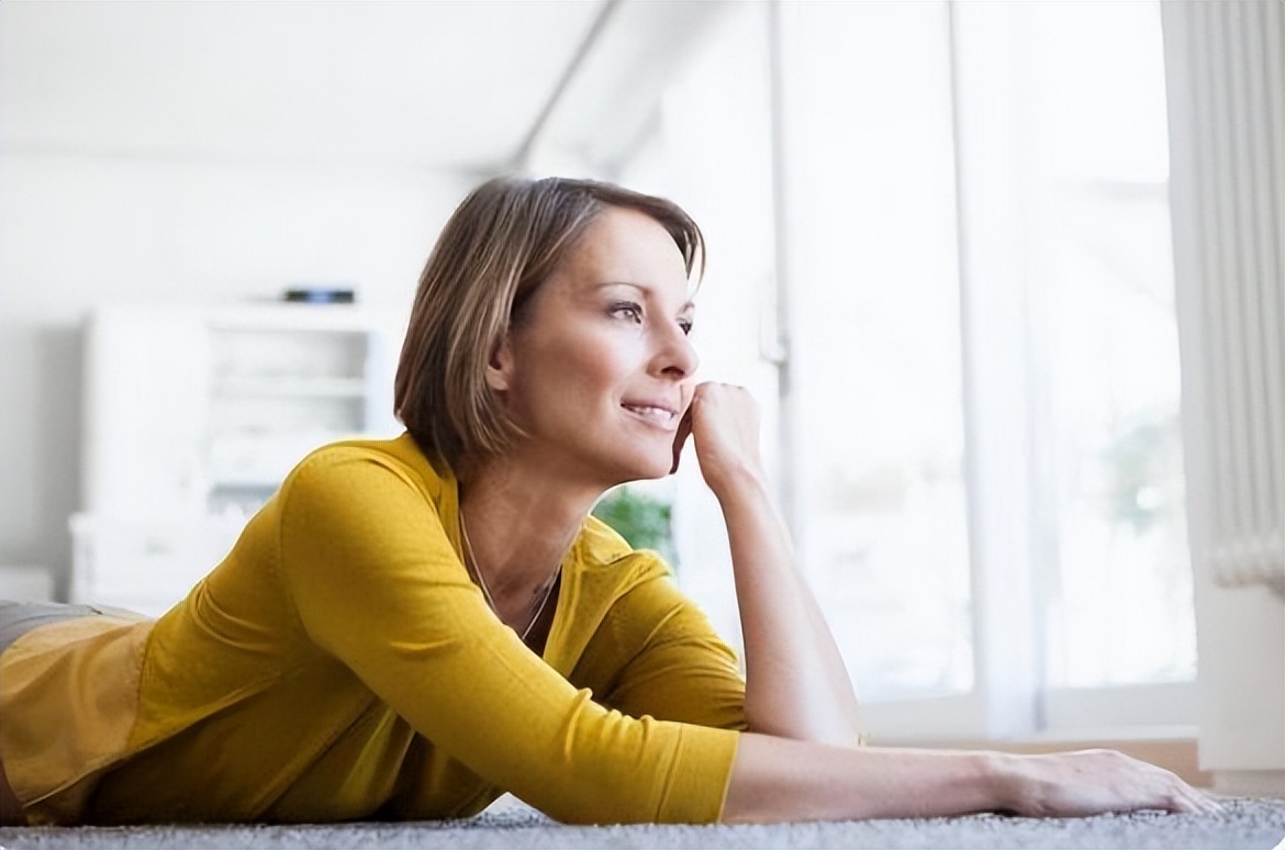 女性绝经后,并非没有好处,医生:这4种“病”,或会慢慢远离你