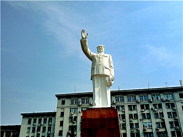 武汉大学跟湖北大学哪个更出名,武汉大学和华中科技大学环境不错