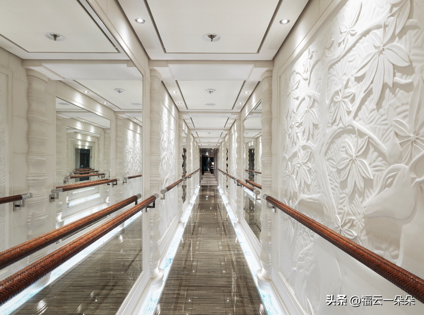 最贵豪华黄金游艇,世界上最火的金游艇