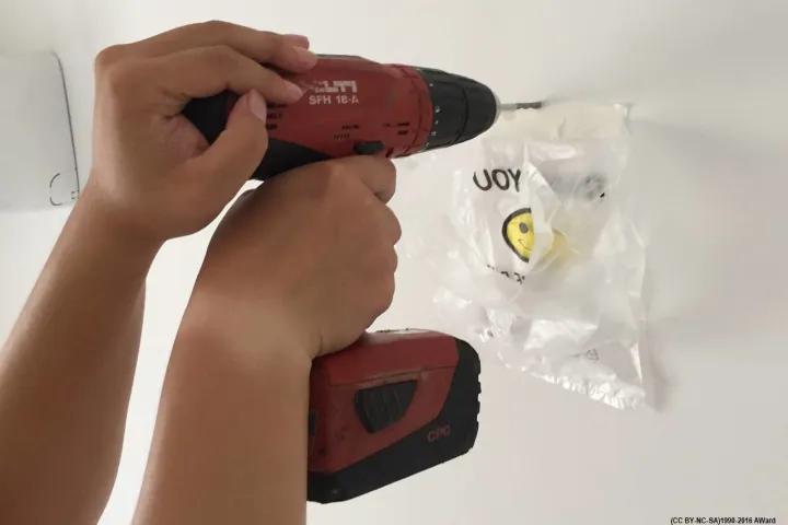 怎样选家用打孔电钻,电钻如何选择钻头和膨胀螺丝