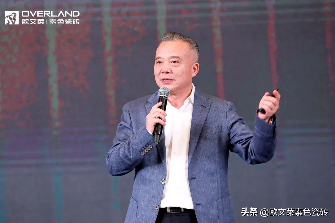 欧文莱加盟商高质量发展峰会成都启幕，门店新基建全面启动