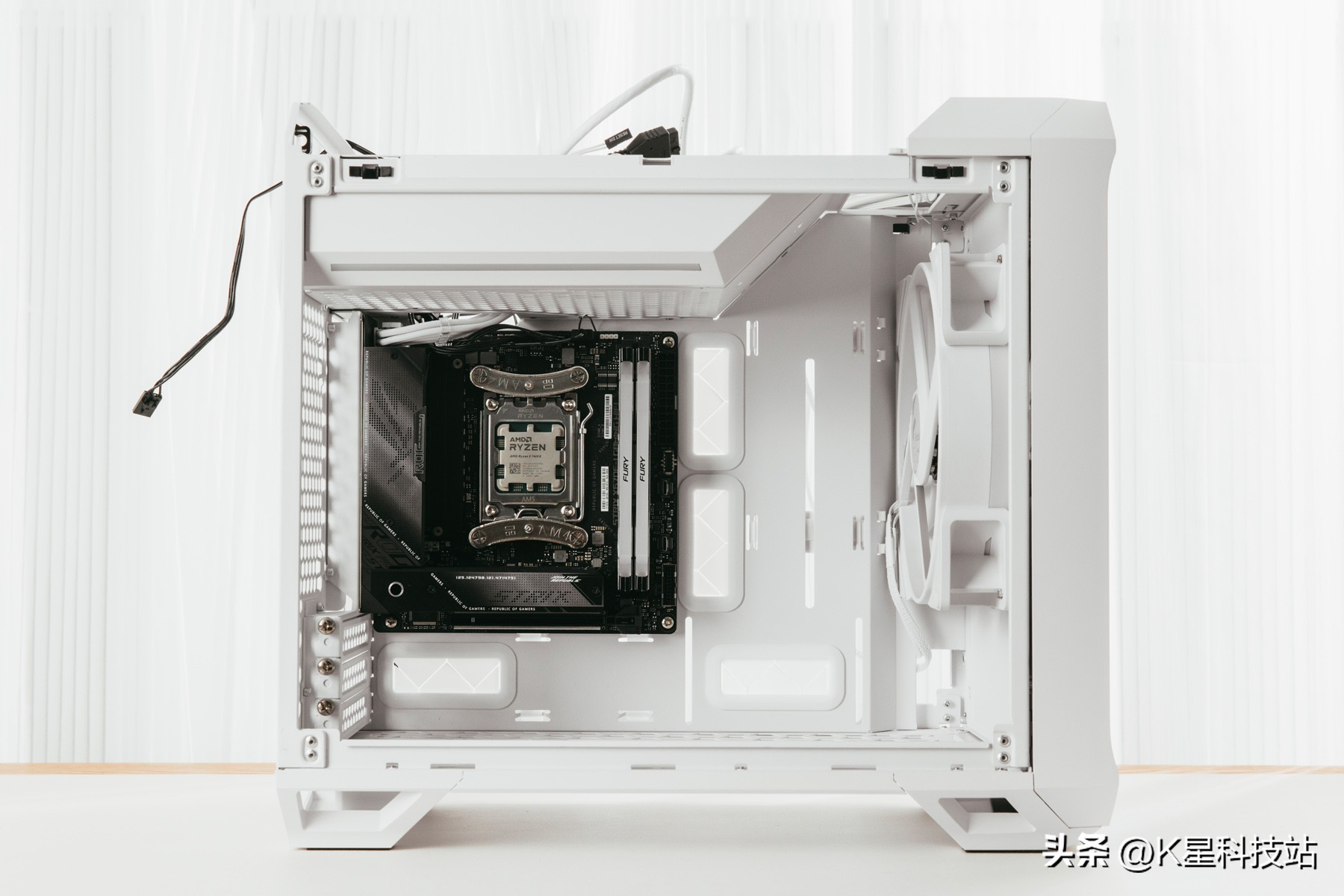 鍗庣x670e涓绘澘涓婁粈涔坈pu,鍗庣strixz690-e瑁呮満瑙嗛