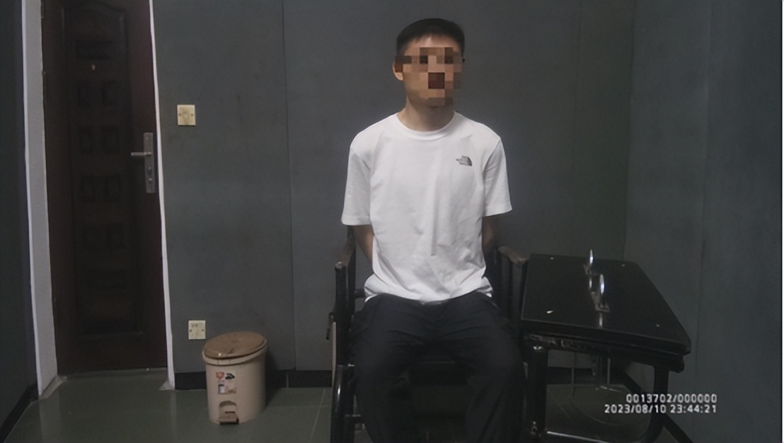 惊爆！大学毕业生公交车上猥亵女童，说考研失败背后的刺激追求！