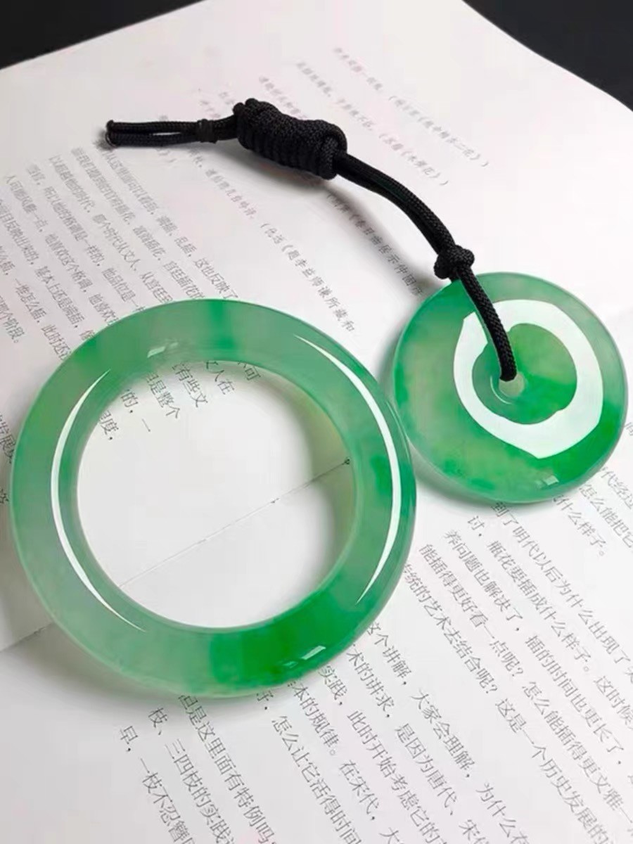 翡翠手镯被刮花了怎么办,翡翠手镯刮花了怎么办