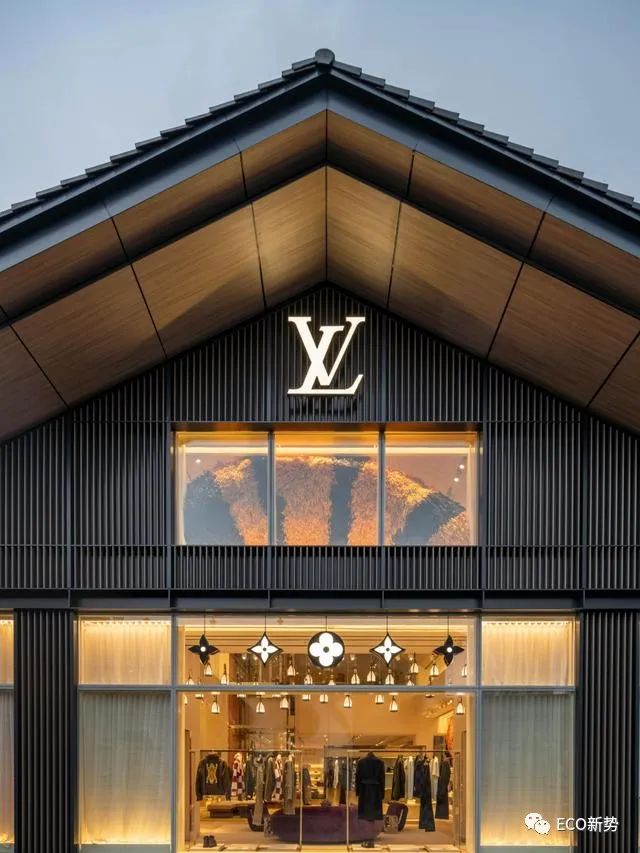 奢侈品直播筹备中,奢侈品直播间解析