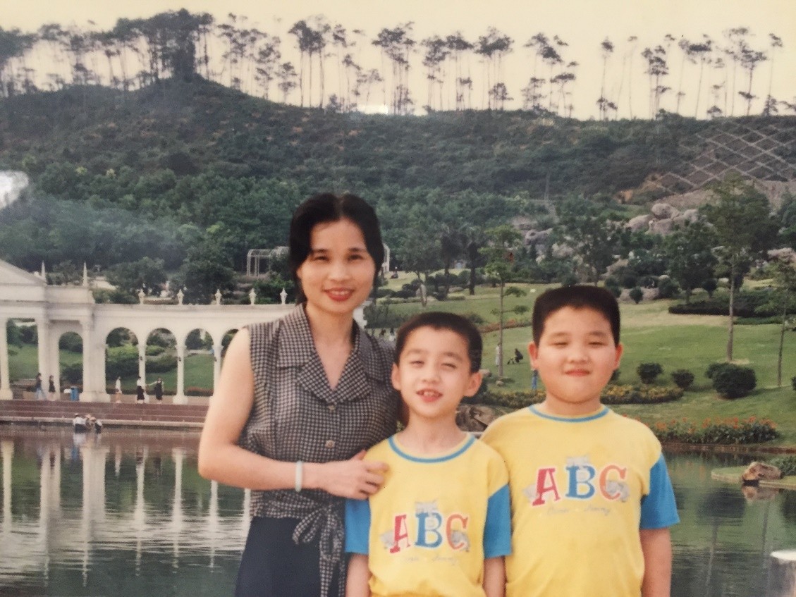 我,广东人,毕业即创业,亏损千万后去非洲,敢想敢做的创一代