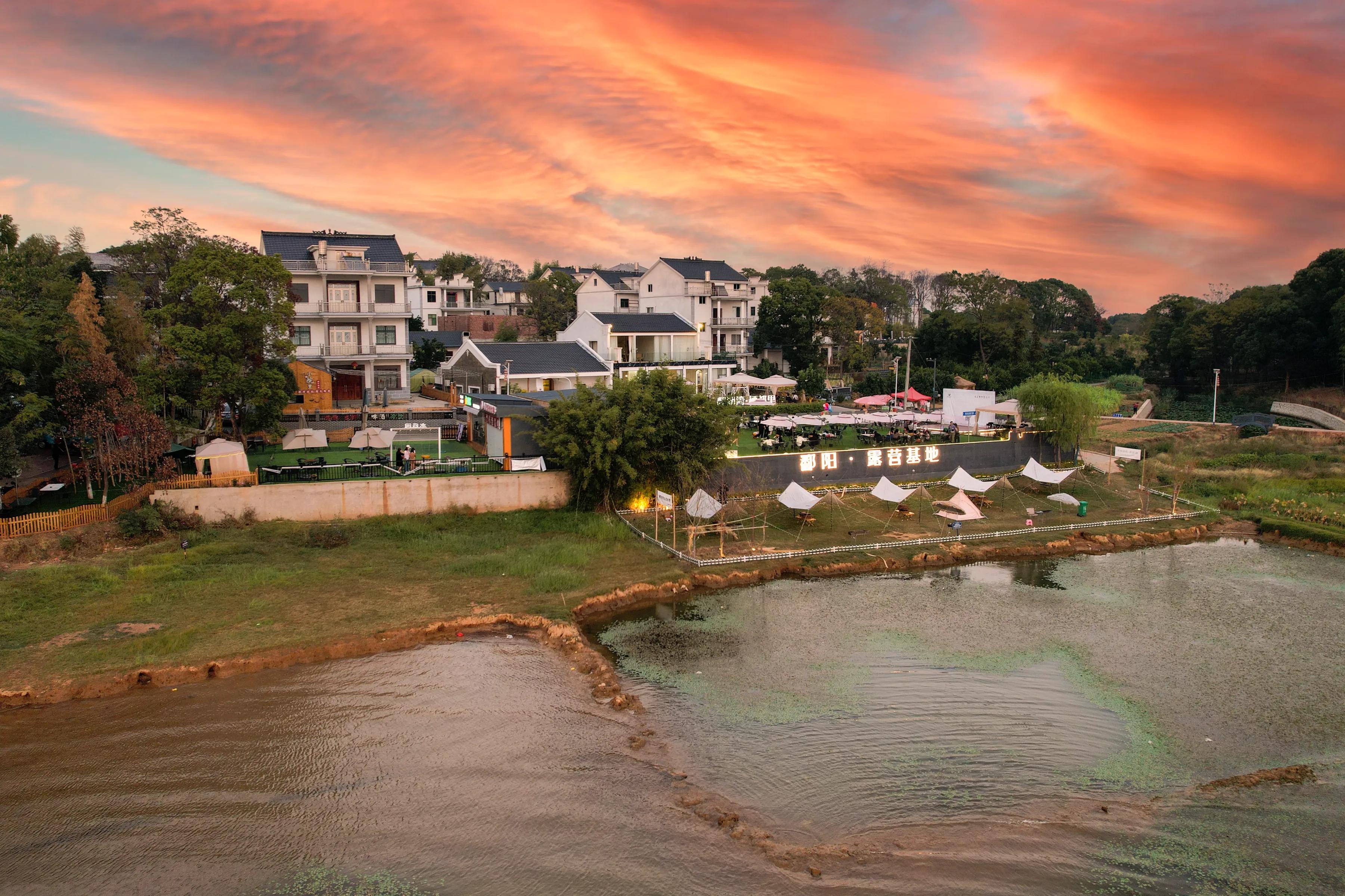 鄱阳湖边狮子山，风景如画，是个不错的休闲度假之地