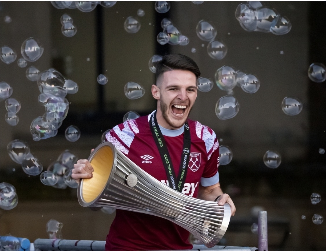 曼努埃尔乌加特怎么样,曼努埃尔乌加特大巴黎