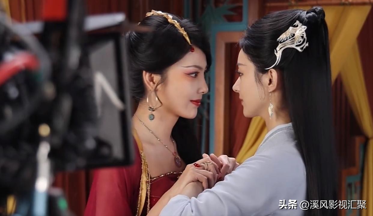 与凤行沈璃终于被行止找到,沈璃与行止渔夫表情包对比