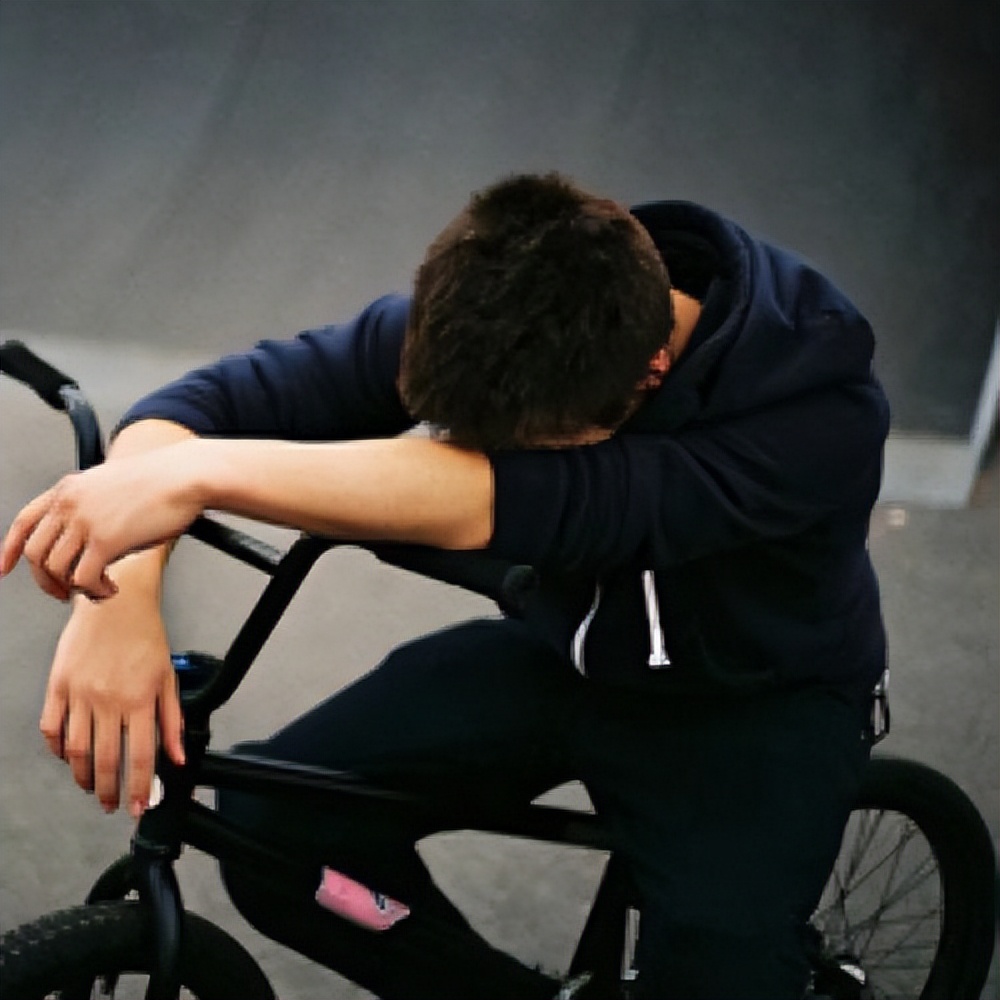 深夜，36岁妈妈发了条朋友圈：儿子，对不起！不该把你培养成暖男