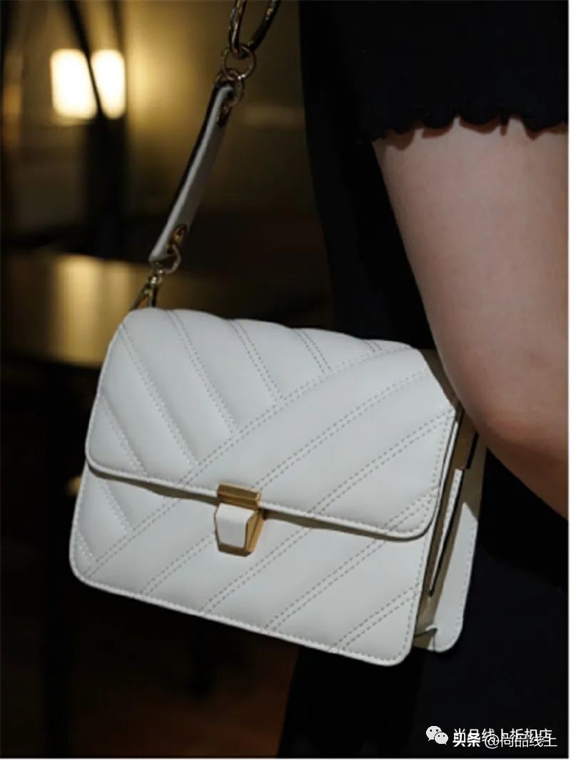 红谷品牌女包直播间,红谷双肩女包特价正品专卖