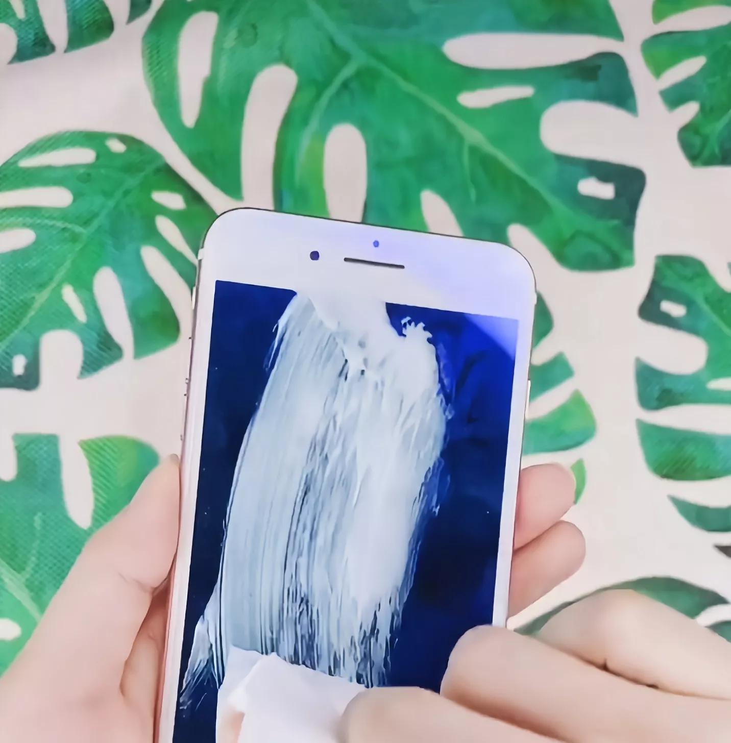 有芯卷纸挂墙上小妙招,无芯卷纸怎么抽芯出来小妙招