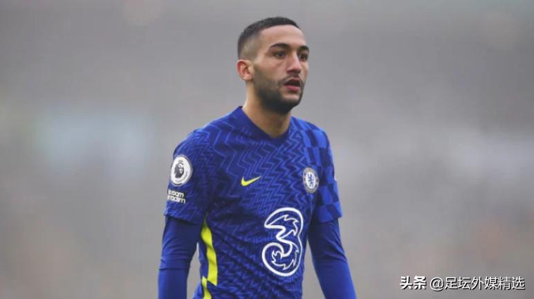 国际足坛转会市场最新动态：特里皮尔、奥巴梅杨、马夏尔、德斯特