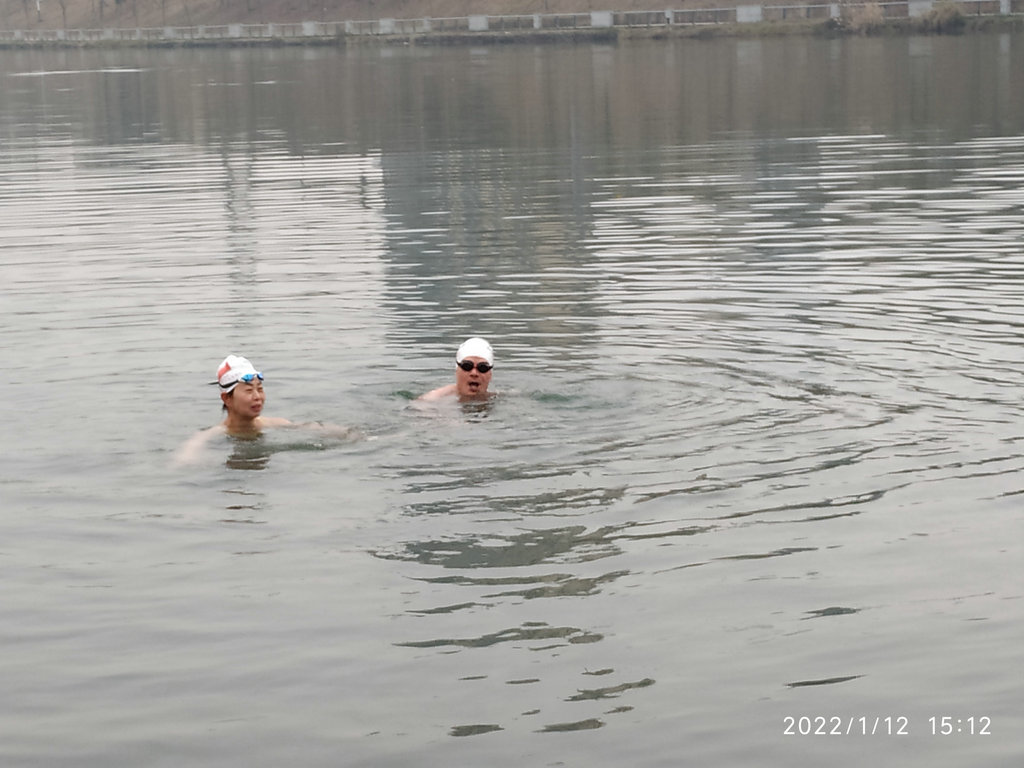 湘西欢乐冬泳人——向怀化水上部落“碉堡村”致敬