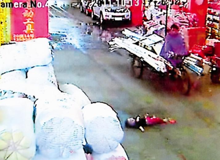 小悦悦事件陈贤妹,陈贤妹给钱小悦悦家人