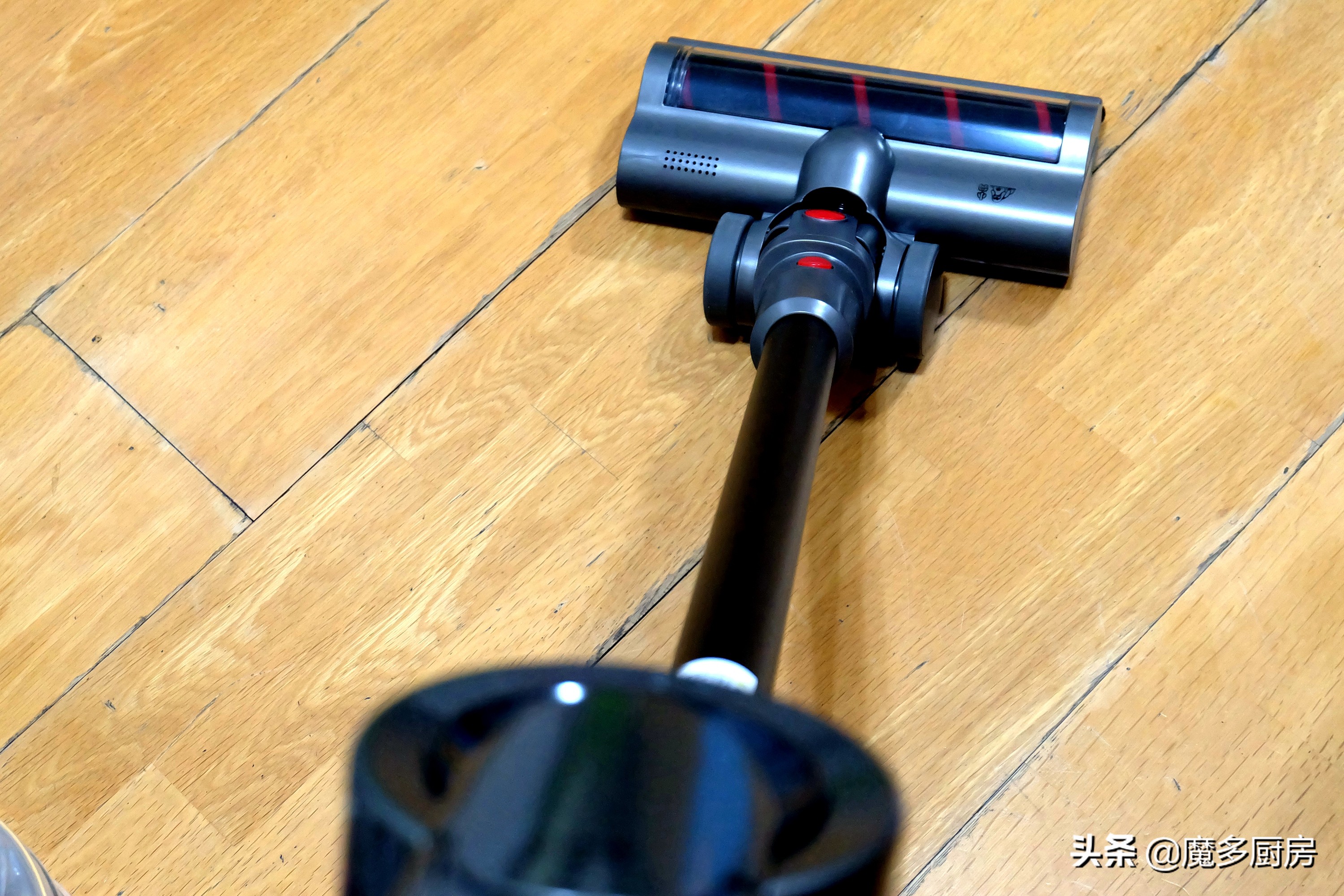 小狗无线吸尘器家用大吸力300元,小狗无线家用吸尘器哪种最实用