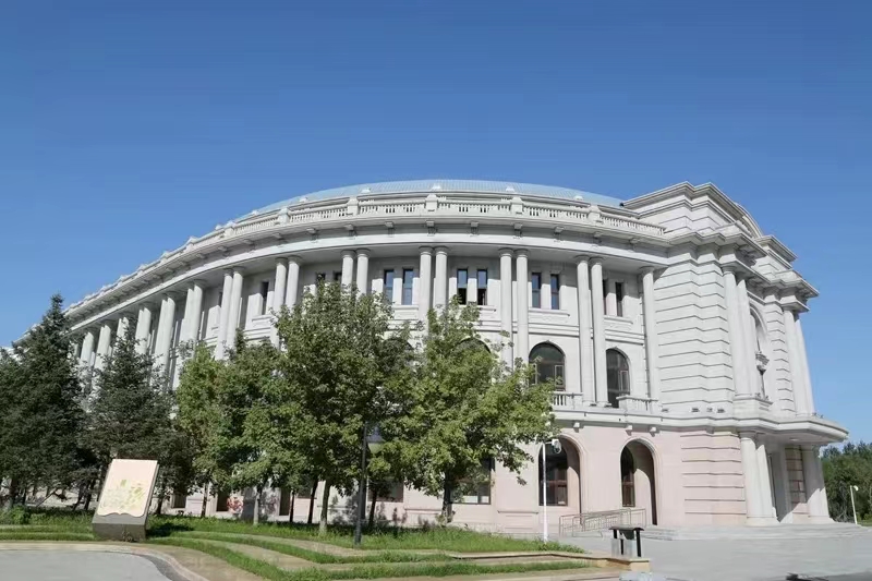 哈尔滨音乐学院是985还是211,哈尔滨音乐学院是公办吗