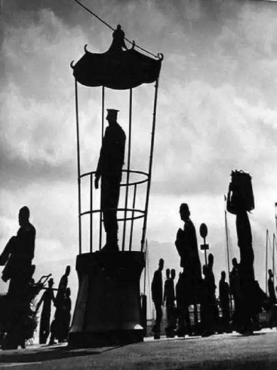 他是华人摄影界传奇，却迫于生计拍三级片…成为“情*电影色**大师”