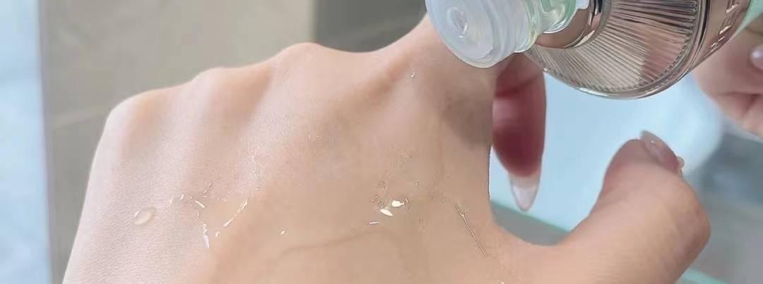 百雀羚淡纹帧颜霜和玉泽面霜,混油皮百雀羚平衡润泽爽肤水测评