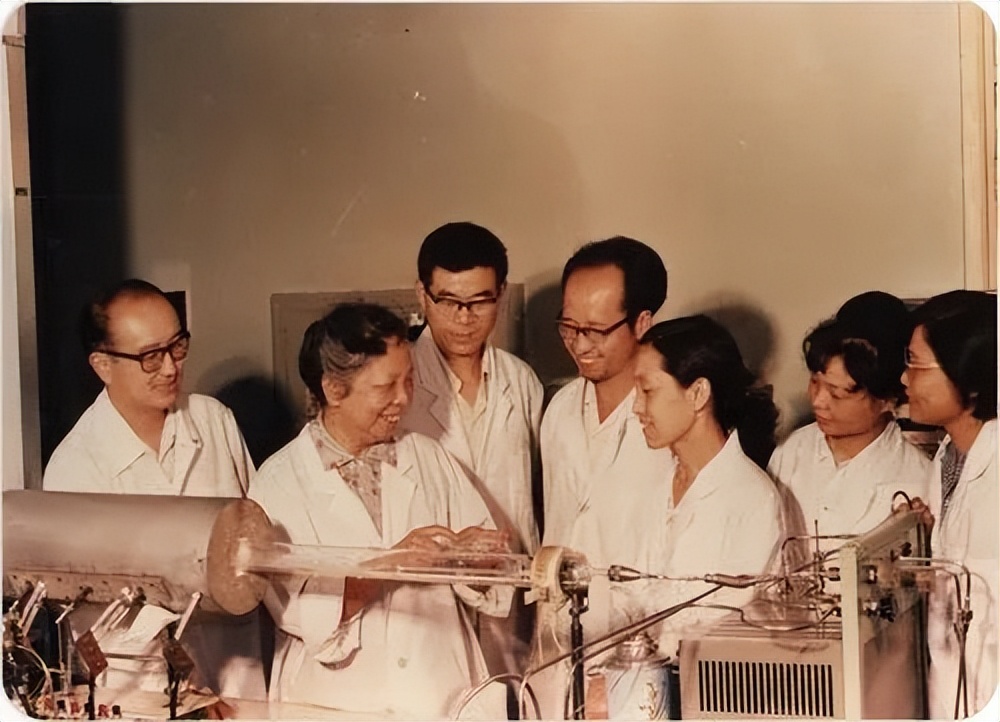 女子被海关扣留,美国海关扣留中国女子