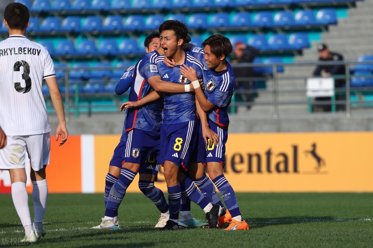 亚洲杯日本无缘四强,亚洲杯最冷门的一场比赛