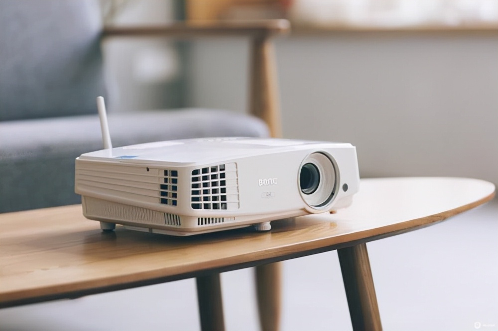 投影仪怎么选看什么配置,挑选投影仪看好以上六点就足够