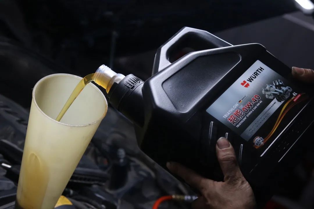 怪兽修车视频全集,13年宝马gt535升级新款内饰