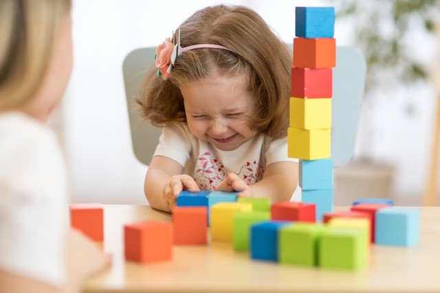 月嫂育儿师,新生儿不请月嫂如何护理