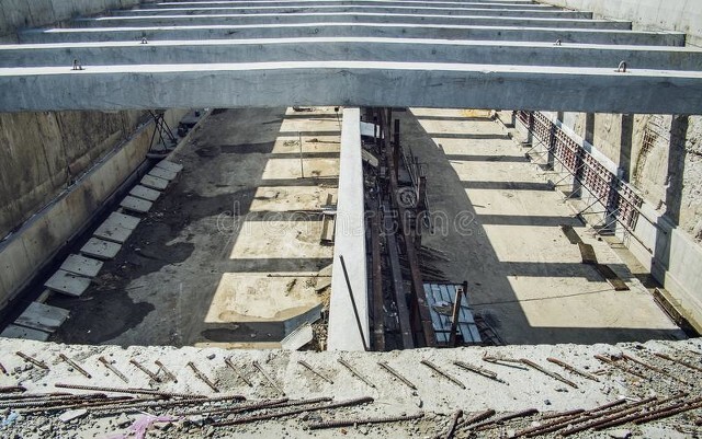 钢结构小工包吃住,搭建钢结构厂房小工多少钱