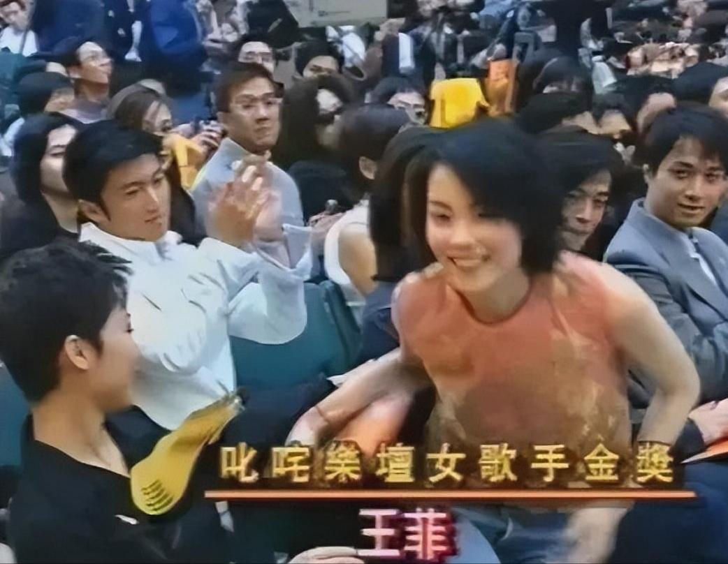 谢霆锋与王菲同框现身被网友偶遇,谢霆锋和王菲分开近日消息