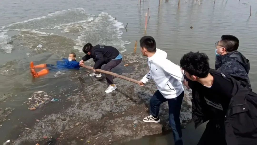 灯塔早餐谁家卖煎饼果子,日照灯塔附近必吃早餐