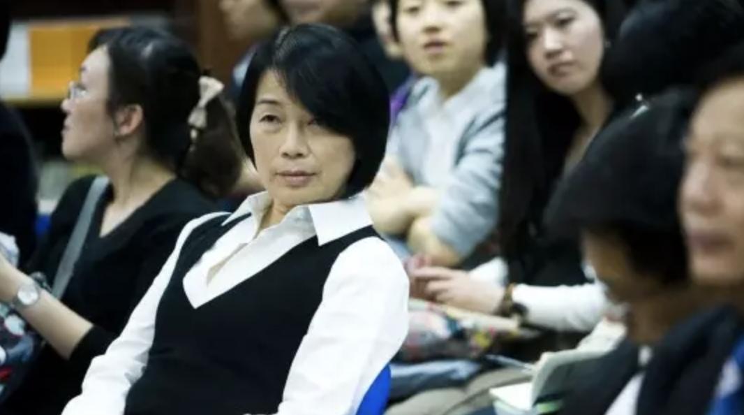 龙应台被封杀了吗,龙应台文章进教材