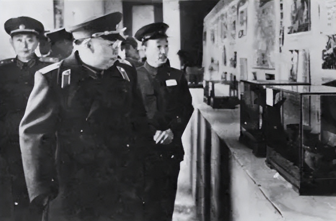 开国元帅中仅排第七位，罗荣桓为何备受敬重？从不参与整人活动