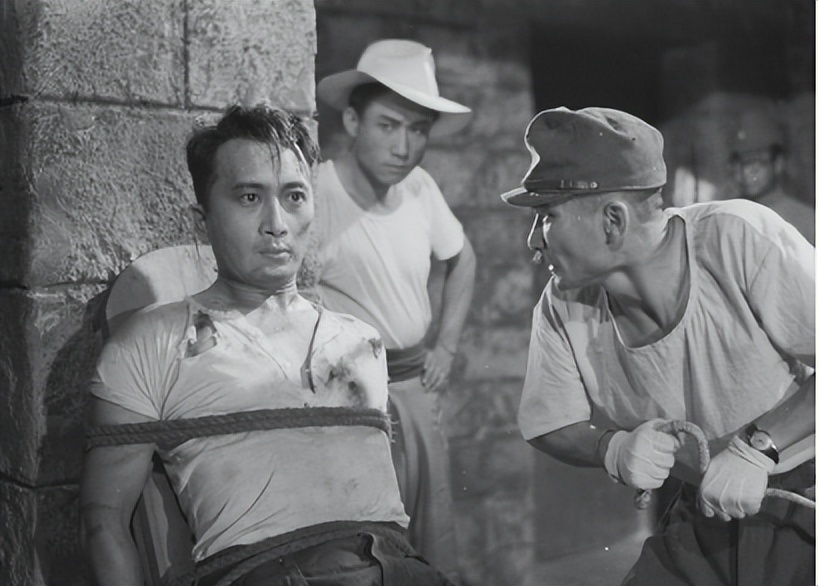 谍战剧潜伏的经典视频,有关潜伏的谍战剧有哪几部