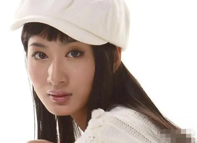 不算特别惊艳却能红的五位女星,长相妩媚却情史干净的五位女星