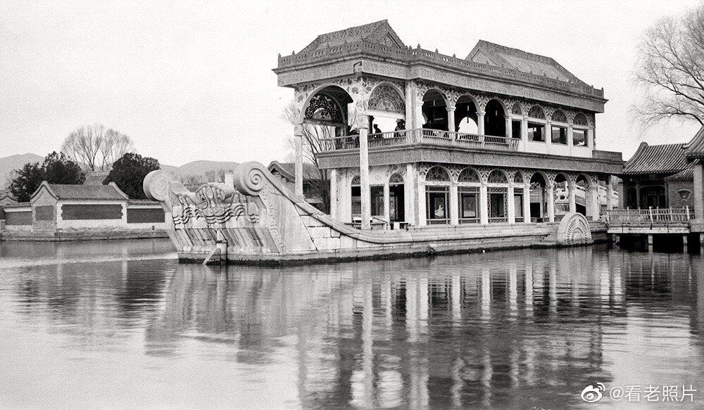 30张经典老照片说说,很有年代感的老照片