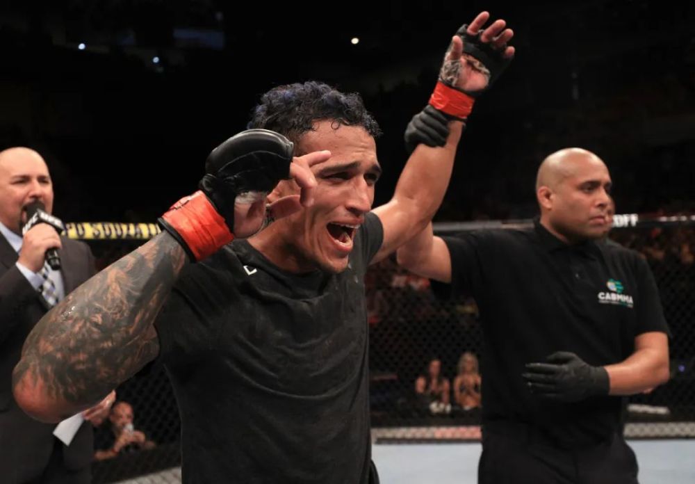 从抑郁症少年到ufc冠军,奥利维拉是ufc最强柔术吗