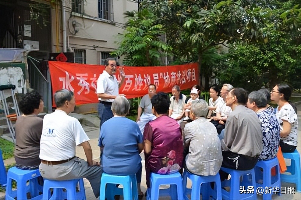 红耀湖湾①丨*党**群连心“零距离”，让共建共治共享之花盛放水秀