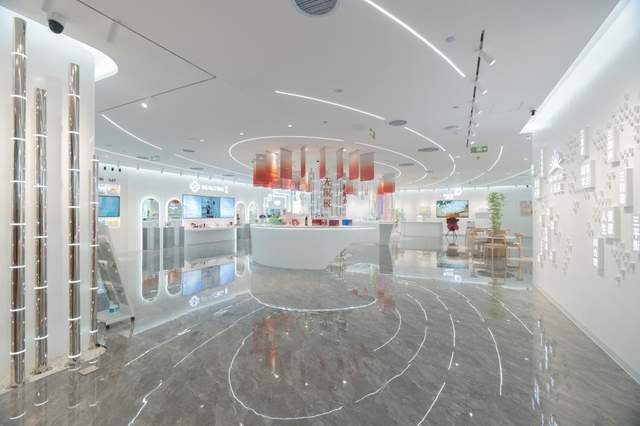 “焕新启航共创无限”无限极郑州体验中心开业