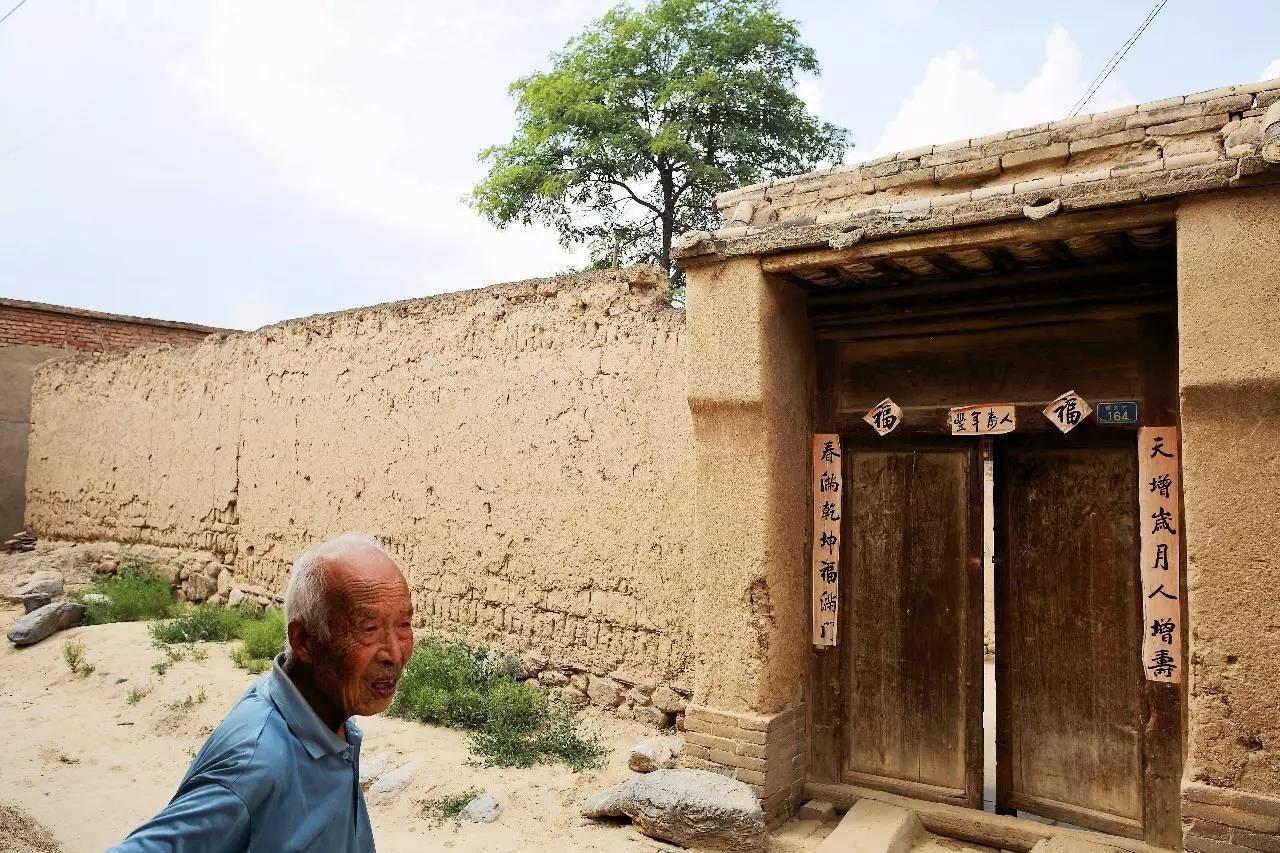 死刑！《他是谁》原型白银案，奸杀11女的杀人狂魔，28年持续作案