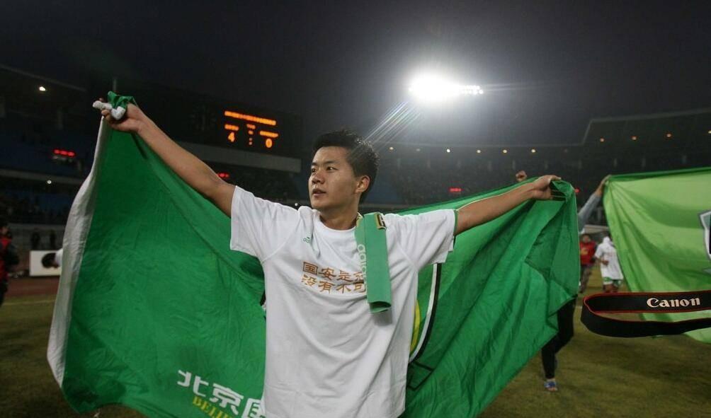 黄博文回国必回国安,40强赛国足黄博文